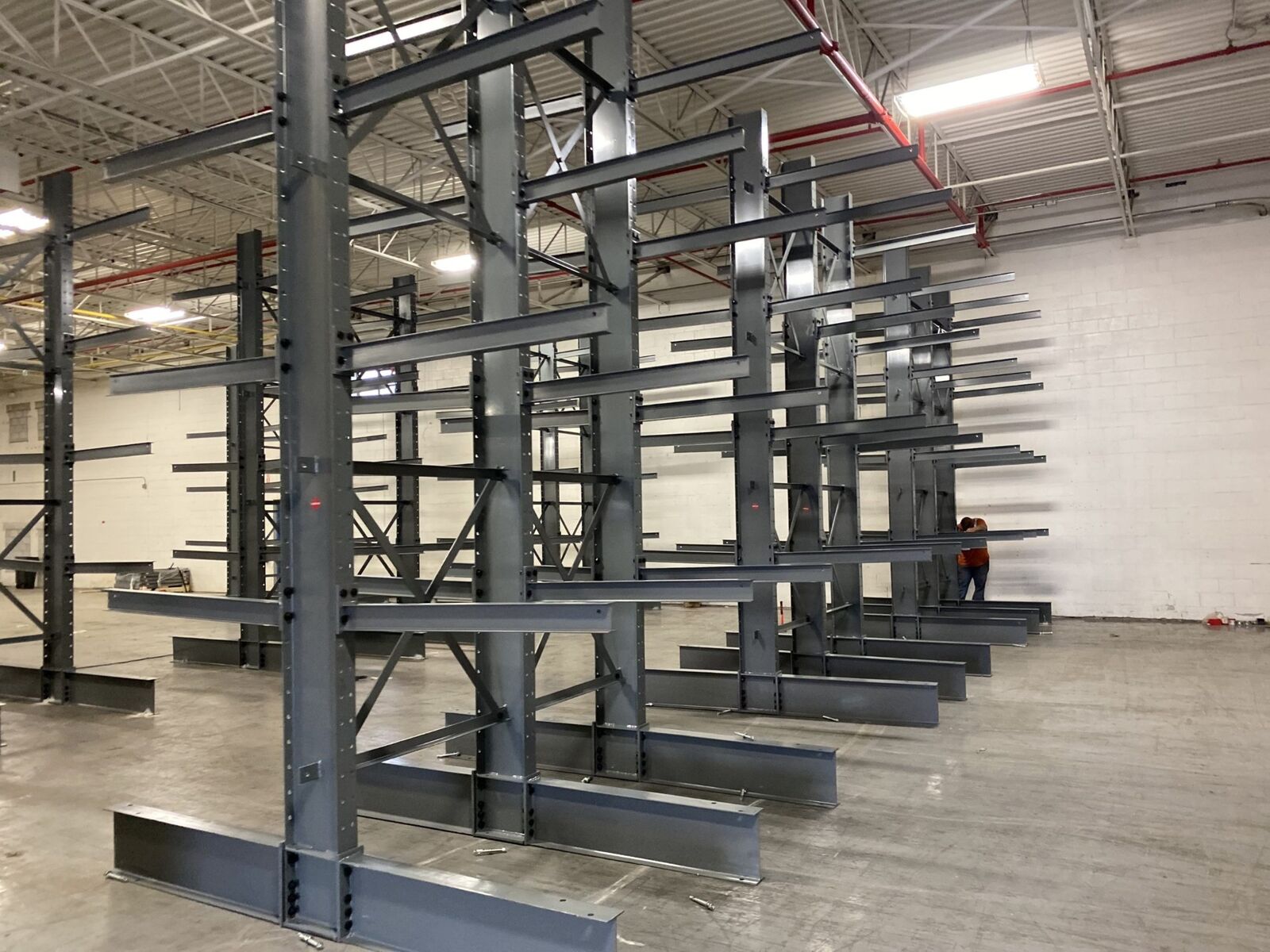 Cantilever Rack for Mentor warehouses